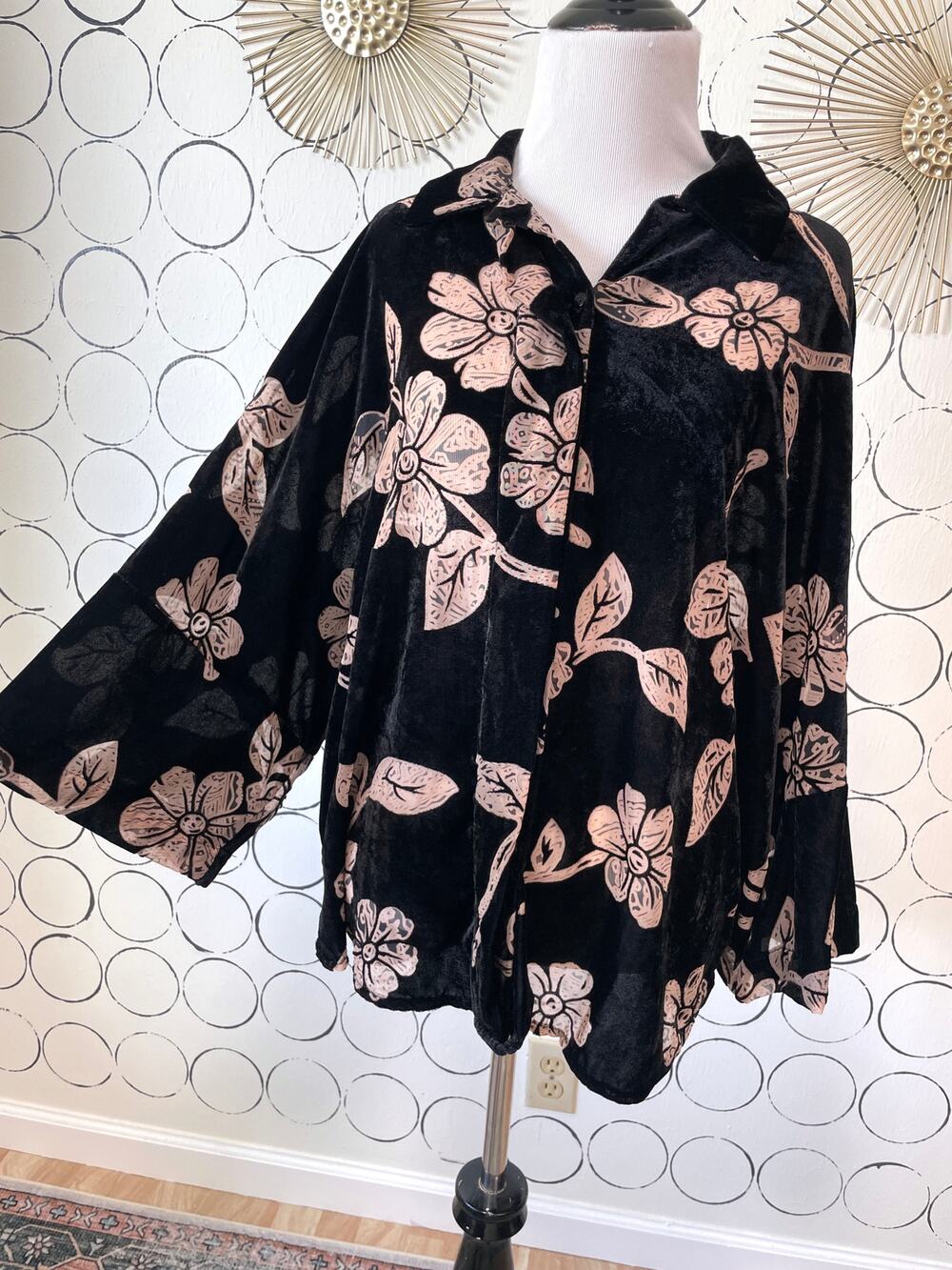 Zara Womens Velvet Burnout Kimono Top M Black Floral Whimsigoth Boho Artsy